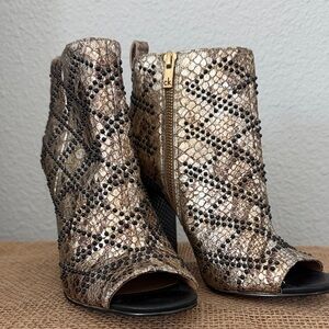 Calvin Klein Women's Gold and Black Heeled Boots, Jules mule